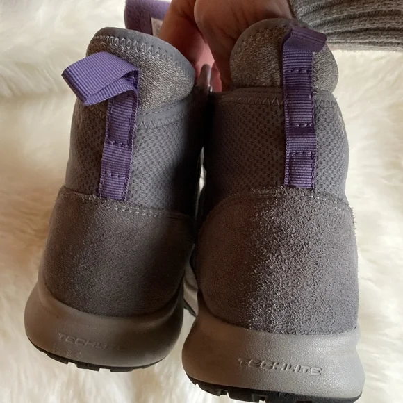 COLUMBIA WOMEN HIKING BOOTS SIZE 6.5  SIPER CUTE GRAY & PURPLE - Picture 6 of 6